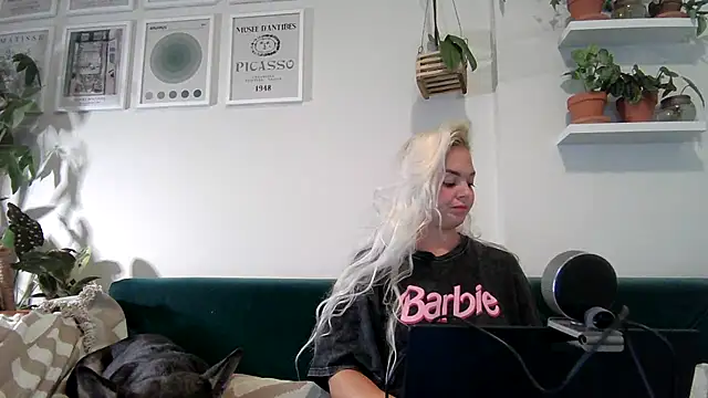 badblondebunny online show from February 22, 12:05 am