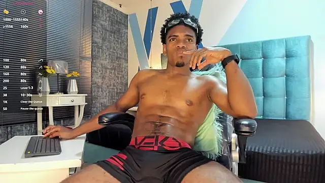 Snapshot of Jack_Muscles69_ chatting on February 24, 6:58 pm Jack Muscles69 online show from February 24, 6:58 pm