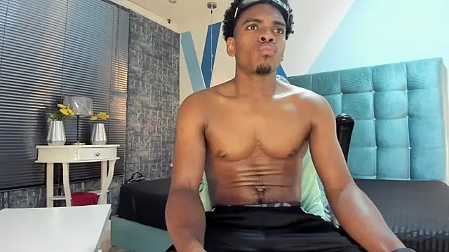 Snapshot of Jack_Muscles69_ chatting on February 24, 10:03 pm Jack Muscles69 online show from February 24, 10:03 pm