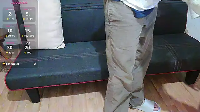 Snapshot of vesty27 chatting on May 19, 8:26 pm vesty27 online show from May 19, 8:26 pm