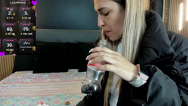 EvaaLovia1 online show from February 16, 1:29 pm