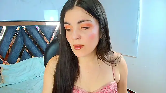 Snapshot of Amara_vega chatting on October 9, 12:03 pm Amara vega online show from October 9, 12:03 pm