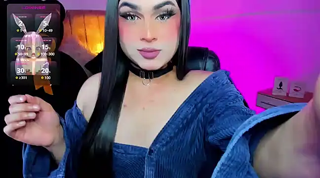 Snapshot of alexia_mattel chatting on December 24, 10:17 pm alexia mattel online show from December 24, 10:17 pm
