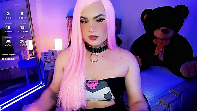 Snapshot of alexia_mattel chatting on February 9, 1:11 am alexia mattel online show from February 9, 1:11 am