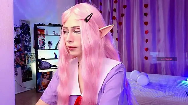 Carolina Leep online show from February 25, 1:54 pm