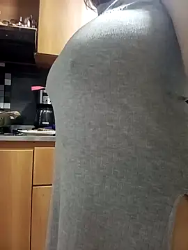 skarleth001 online show from December 19, 3:51 am