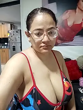 skarleth001 online show from January 10, 4:22 am