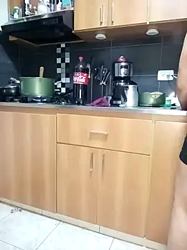 skarleth001 online show from February 2, 9:56 pm