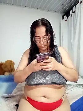 skarleth001 online show from February 20, 5:12 am