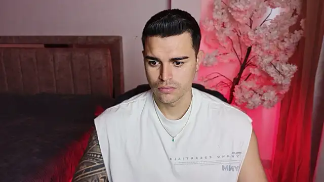 Axel Big cock online show from August 5, 2:53 pm