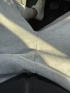 Snapshot of 2ba303j chatting on February 16, 8:38 pm 2ba303j online show from February 16, 8:38 pm