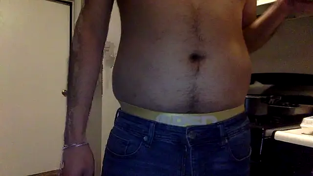 Snapshot of 2ba303j chatting on February 17, 11:44 pm 2ba303j online show from February 17, 11:44 pm