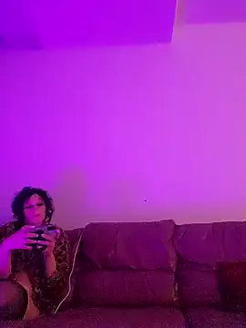 longthicknslick online show from December 8, 2:07 am