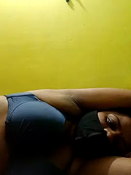 Snapshot of Sexyranibhabhi chatting on February 13, 5:48 am Sexyranibhabhi online show from February 13, 5:48 am
