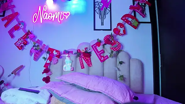 NaomiAsha online show from February 21, 5:02 am