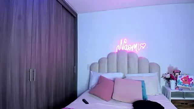 NaomiAsha online show from February 3, 11:21 pm