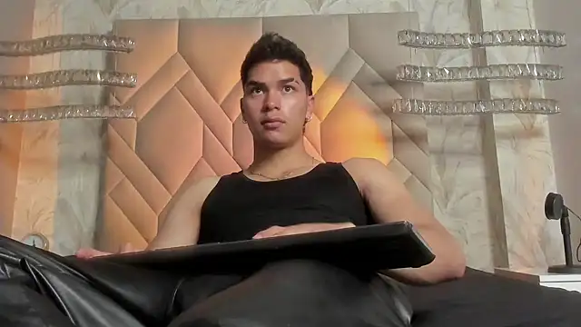 Snapshot of AndyPalmer_ chatting on January 4, 2:56 pm AndyPalmer online show from January 4, 2:56 pm
