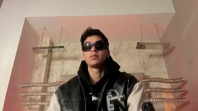 Snapshot of AndyPalmer_ chatting on January 17, 11:49 am AndyPalmer online show from January 17, 11:49 am