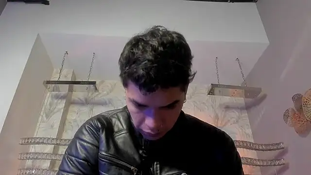 Snapshot of AndyPalmer_ chatting on February 12, 4:33 pm AndyPalmer online show from February 12, 4:33 pm