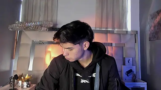 Snapshot of AndyPalmer_ chatting on February 19, 1:17 pm AndyPalmer online show from February 19, 1:17 pm
