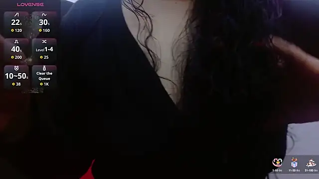 Snapshot of AlexandraJones_ chatting on October 7, 1:58 am AlexandraJones  online show from October 7, 1:58 am