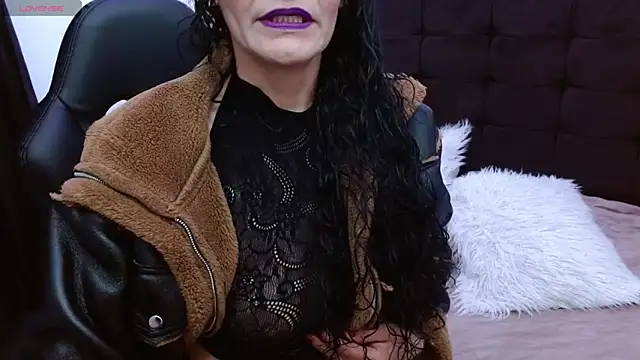 Snapshot of AlexandraJones_ chatting on October 9, 11:36 pm AlexandraJones  online show from October 9, 11:36 pm