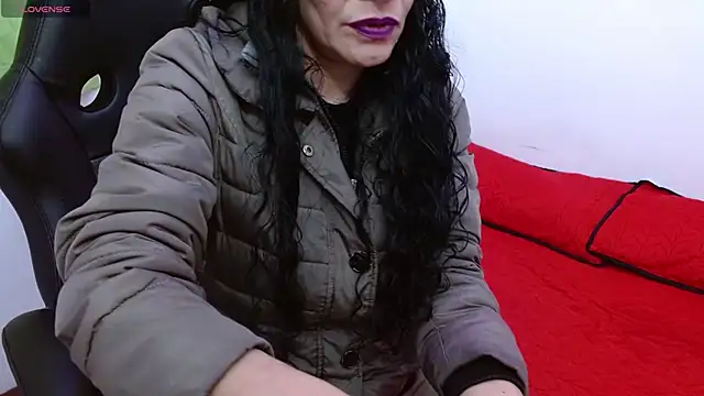 Snapshot of AlexandraJones_ chatting on October 20, 3:07 am AlexandraJones  online show from October 20, 3:07 am