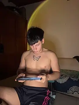 krizia7 online show from April 2, 10:07 pm