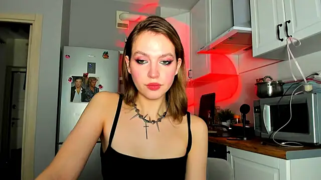 Snapshot of Niky__Jess chatting on February 18, 3:32 pm Niky Jess online show from February 18, 3:32 pm