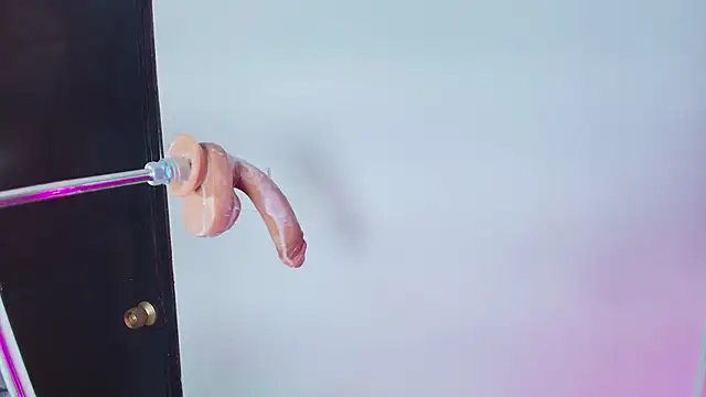 Lizz Tender online show from February 15, 3:28 pm