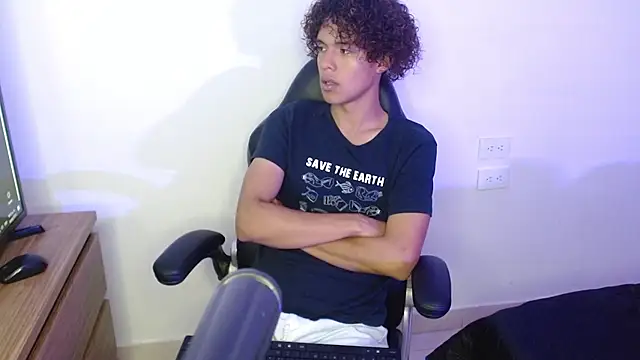 Snapshot of nickolas_moon chatting on September 10, 3:12 pm nickolas moon online show from September 10, 3:12 pm