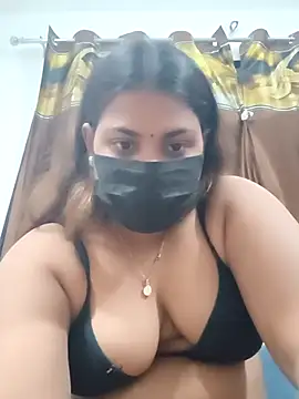 Snapshot of Hotmilfxox chatting on February 1, 2:13 pm Hotmilfxox online show from February 1, 2:13 pm