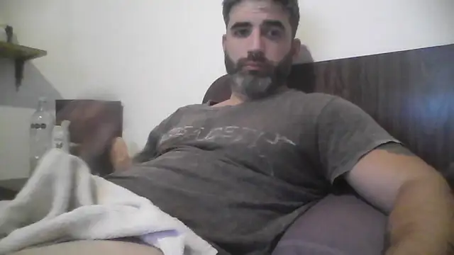 ozzypsico13 online show from February 1, 9:13 pm