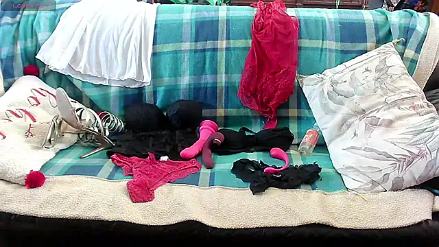 LauraMonolo online show from March 27, 12:27 pm