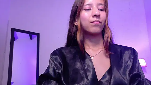 Skinny hottie18 online show from February 25, 4:53 pm