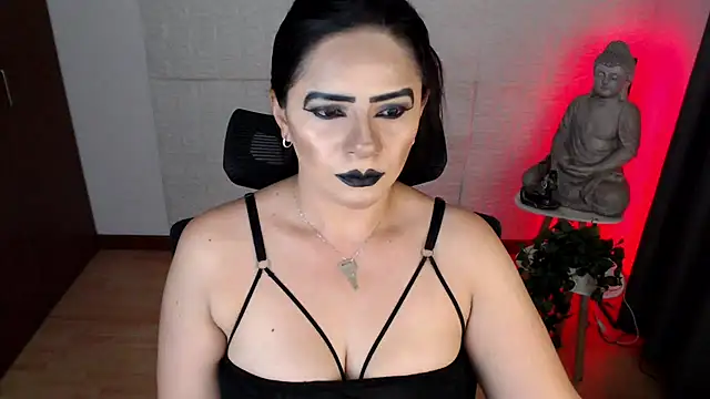 GODDESS EVANS online show from March 21, 1:10 am