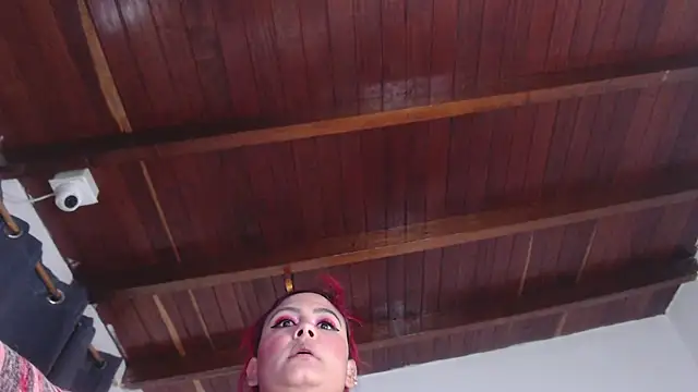 Snapshot of Amara_Red chatting on October 10, 11:09 am Amara Red online show from October 10, 11:09 am