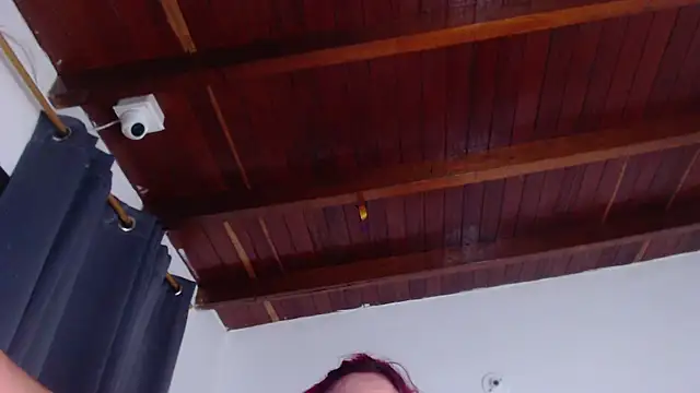 Snapshot of Amara_Red chatting on October 11, 11:09 am Amara Red online show from October 11, 11:09 am