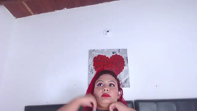 Snapshot of Amara_Red chatting on October 17, 3:25 pm Amara Red online show from October 17, 3:25 pm