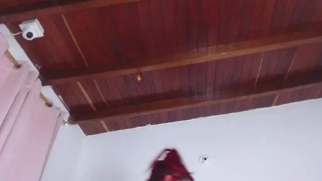 Snapshot of Amara_Red chatting on October 20, 11:10 am Amara Red online show from October 20, 11:10 am