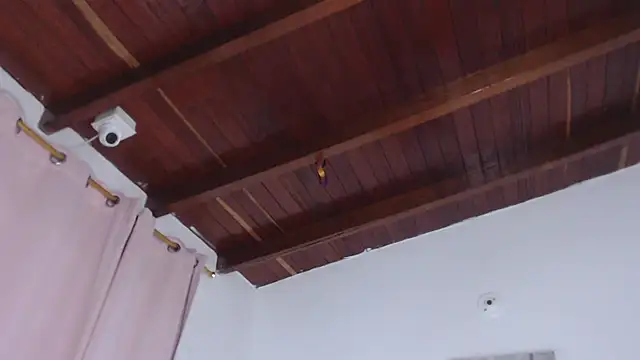 Snapshot of Amara_Red chatting on October 23, 11:20 am Amara Red online show from October 23, 11:20 am