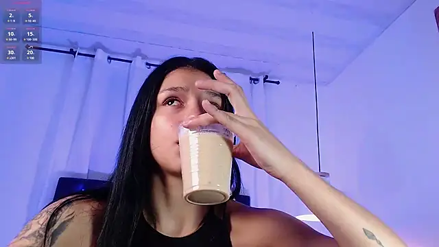 Snapshot of Zoee_babygirl chatting on December 10, 12:49 pm Zoee babygirl online show from December 10, 12:49 pm