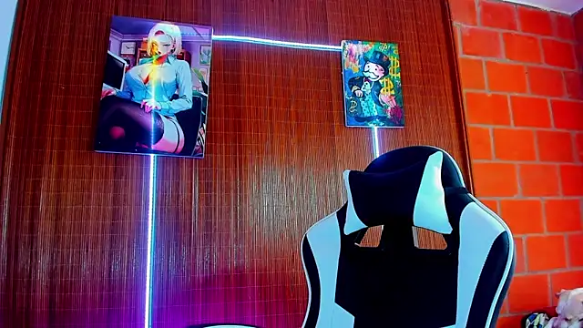 Snapshot of Zoee_babygirl chatting on February 3, 5:07 pm Zoee babygirl online show from February 3, 5:07 pm