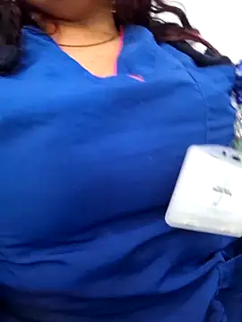 Snapshot of loren_tits24 chatting on February 28, 2:18 pm loren tits24 online show from February 28, 2:18 pm