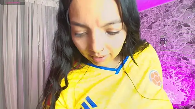 Snapshot of loren_tits24 chatting on March 27, 12:27 am loren tits24 online show from March 27, 12:27 am