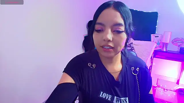 loren tits24 online show from May 5, 8:17 pm