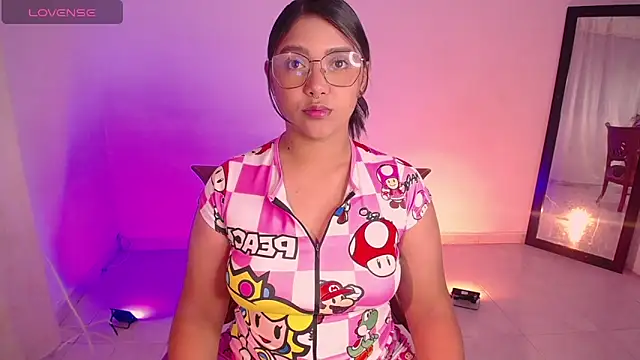 DIANEE 01 online show from October 11, 2:11 am