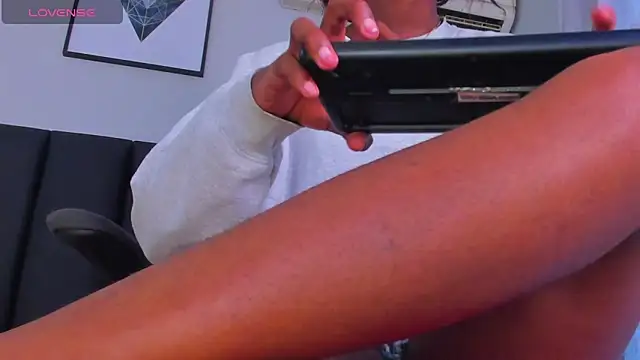 Snapshot of sexual_diamond chatting on September 28, 12:32 pm sexual diamond online show from September 28, 12:32 pm