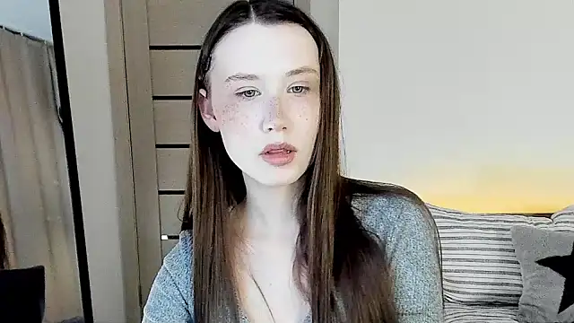 Stella Sunny online show from March 11, 11:55 pm