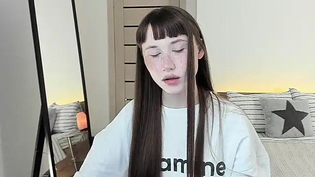 Snapshot of Stella_Sunny chatting on April 8, 8:14 am Stella Sunny online show from April 8, 8:14 am